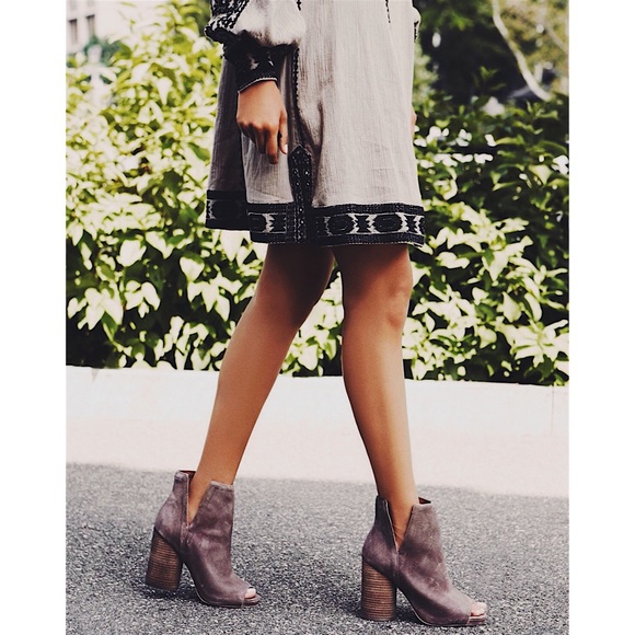 jeffrey campbell open toe booties